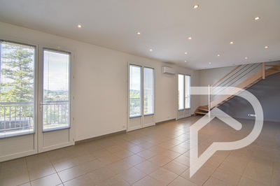 Maison - 136 m² - 7 pièces