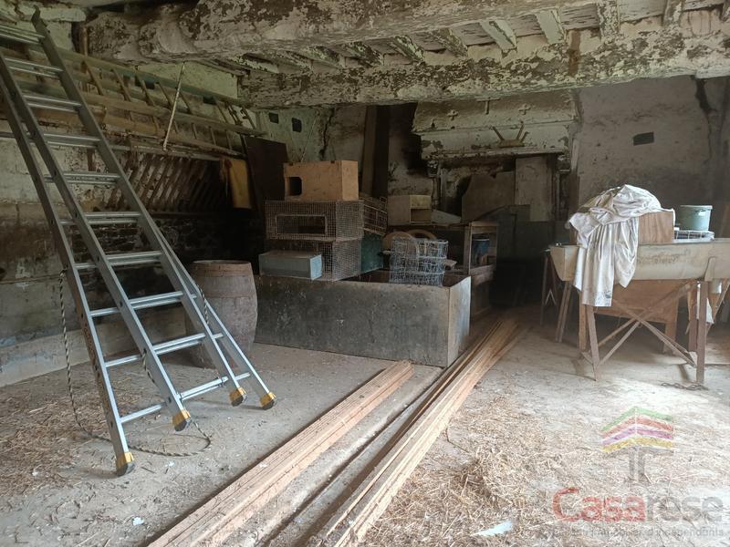 Grange - 270 m² - 8 pièces