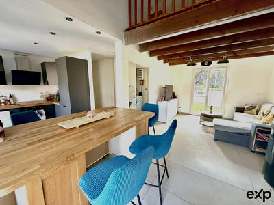 Maison - 90 m² - 4 pièces