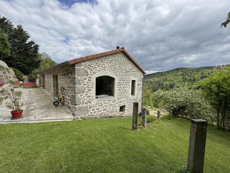 Corps de ferme - 250 m² - 7 pièces