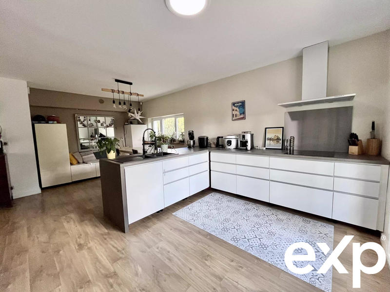 Maison - 170 m² - 5 pièces