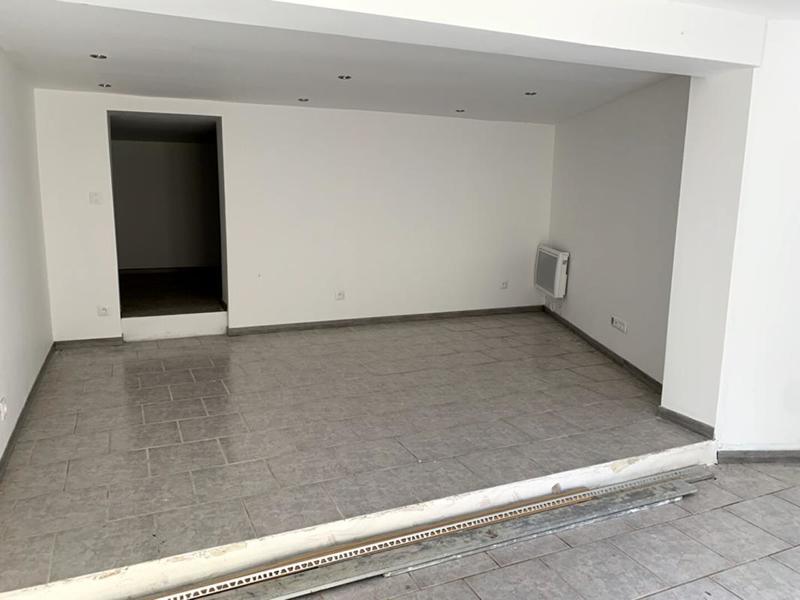 Parking / Garage - 214 m²