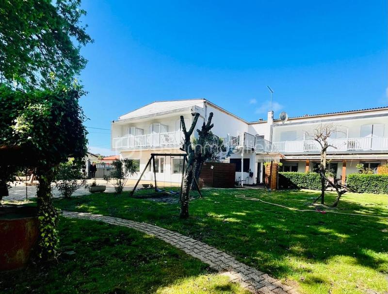 Local commercial - 729 m² - 24 pièces