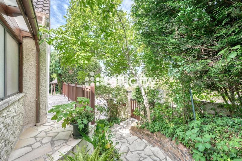 Maison - 114 m² - 5 pièces