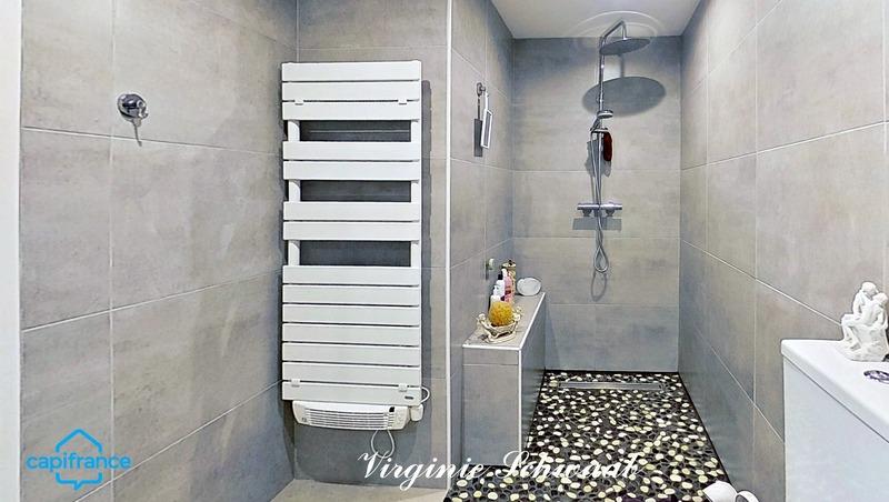 Maison - 261 m² - 7 pièces