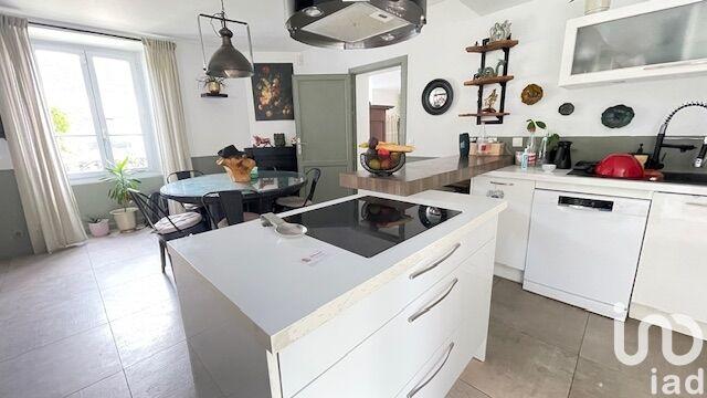 Maison - 152 m² - 8 pièces