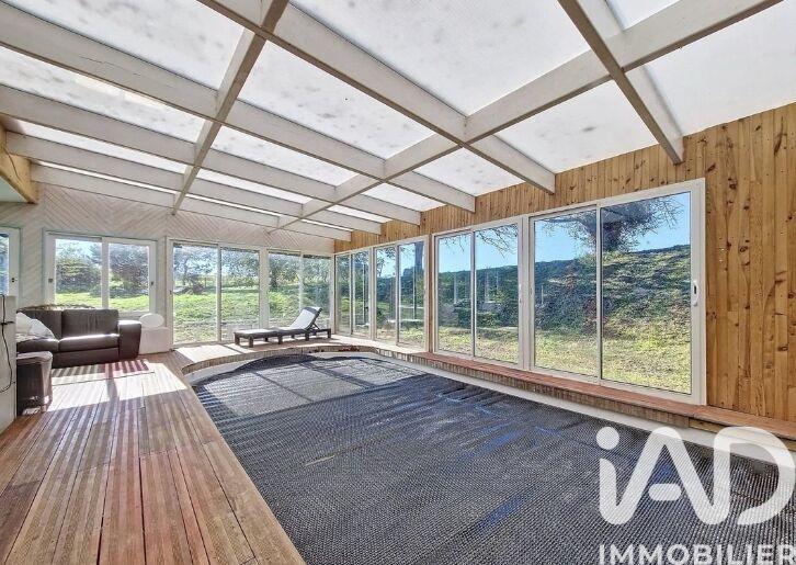 Maison - 310 m² - 7 pièces