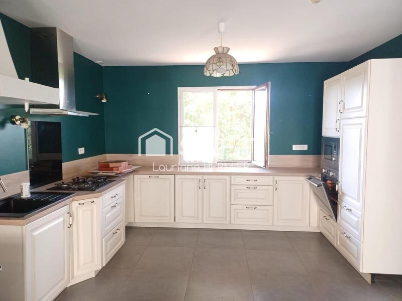 Maison - 180 m² - 6 pièces