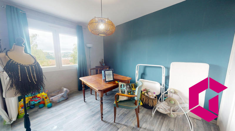 Maison - 182 m² - 8 pièces