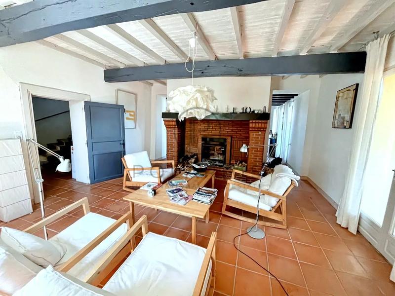 Villa - 253 m² - 8 pièces