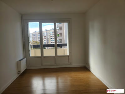 Appartement - 81 m² - 3 pièces