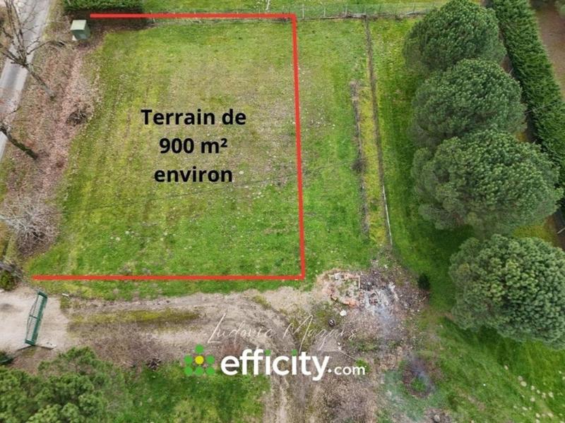 Terrain - 900 m²