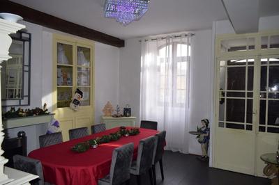 Maison - 121 m² - 9 pièces