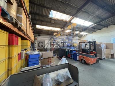 Entrepôt - 520 m²