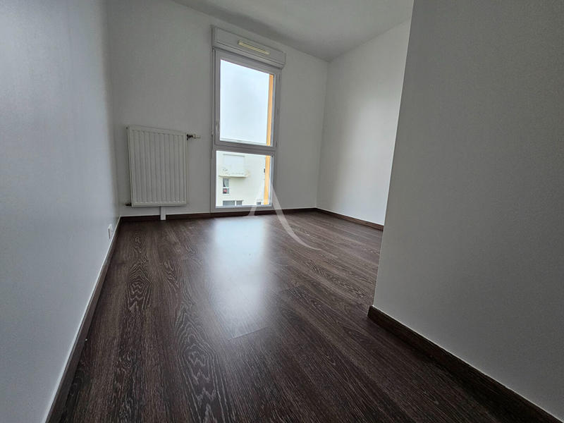 Appartement - 90 m² - 5 pièces