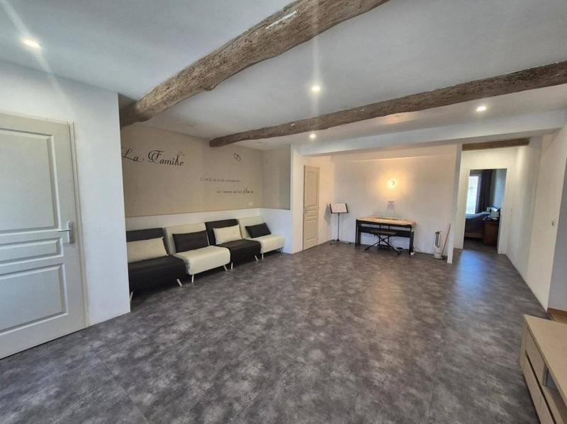 Maison - 290 m² - 7 pièces