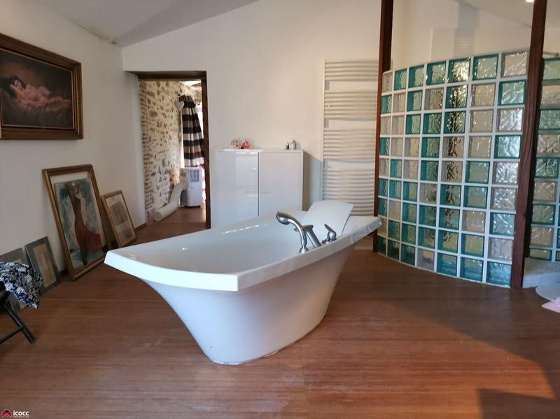 Maison de bourg - 300 m² - 9 pièces