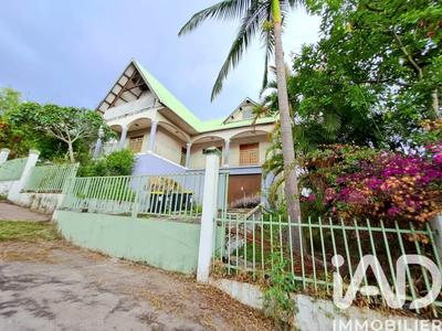 Maison - 172 m² - 5 pièces