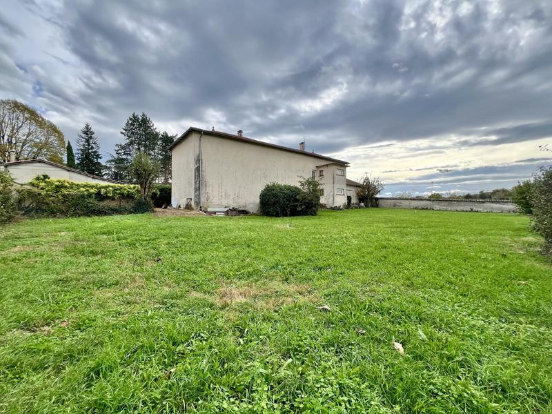 Maison - 449 m² - 6 pièces