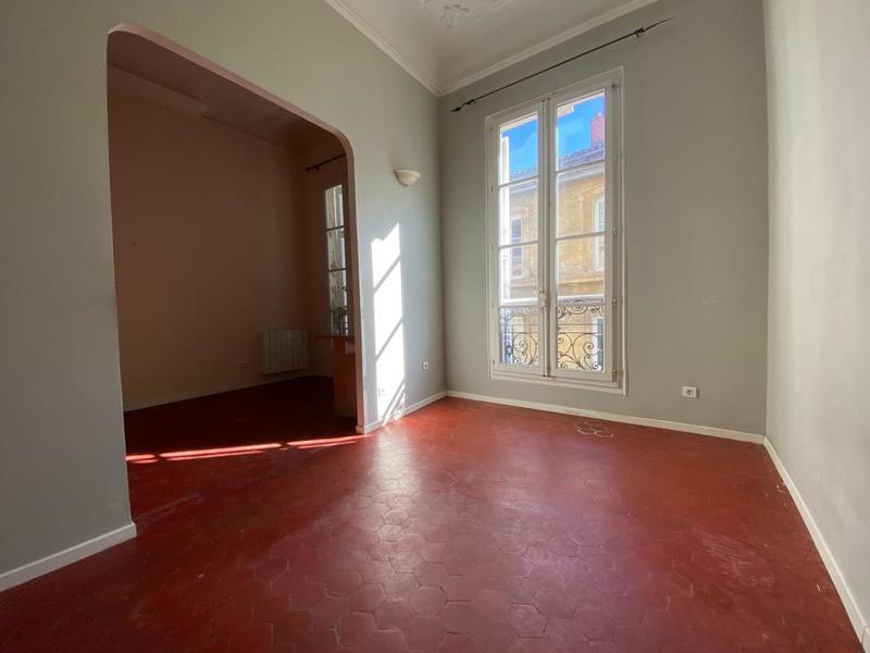 Appartement - 85 m² - 3 pièces