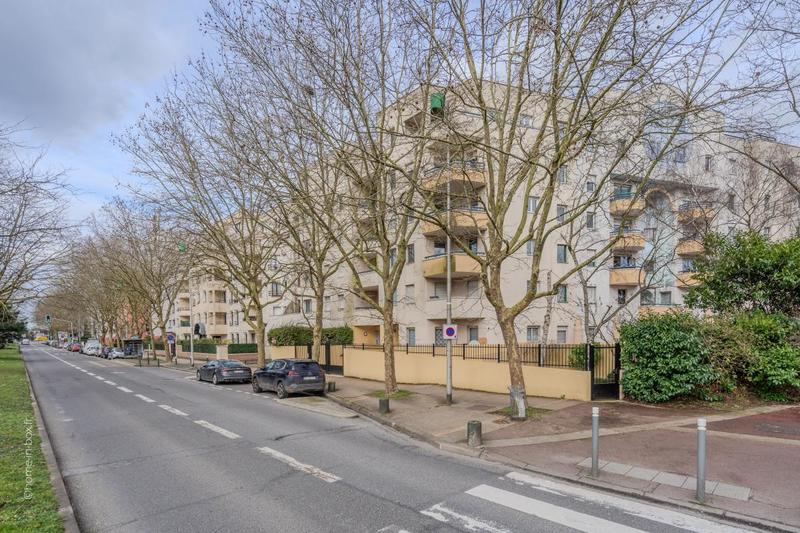 Appartement - 76 m² - 4 pièces