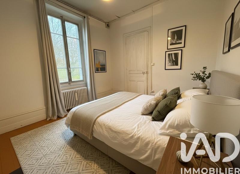 Maison - 207 m² - 10 pièces