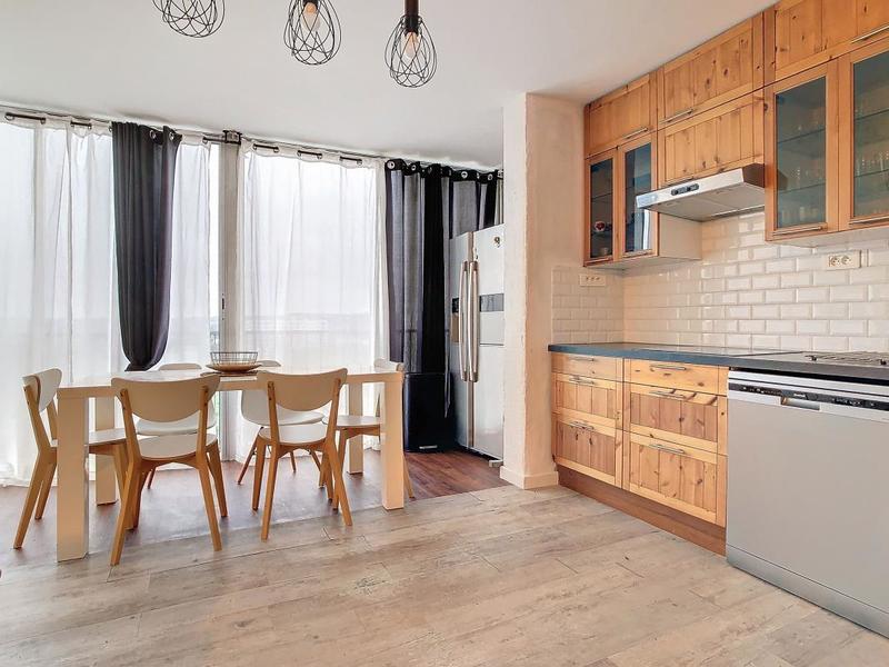 Appartement - 92 m² - 5 pièces