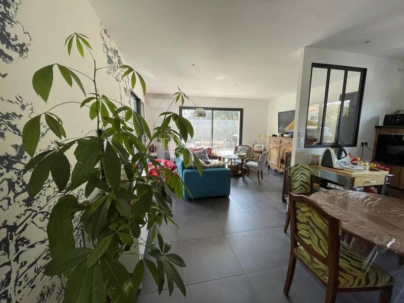 Maison - 83 m² - 4 pièces