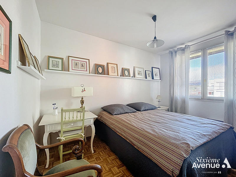 Maison - 186 m² - 8 pièces