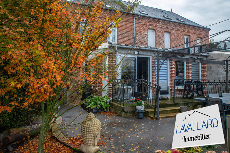 Maison - 170 m² - 8 pièces