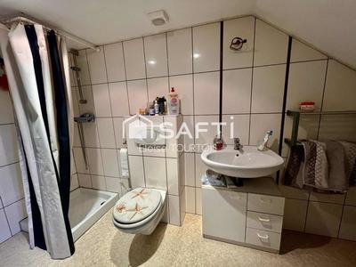 Maison - 215 m² - 12 pièces