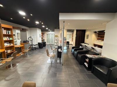 Local commercial - 75 m² - 3 pièces