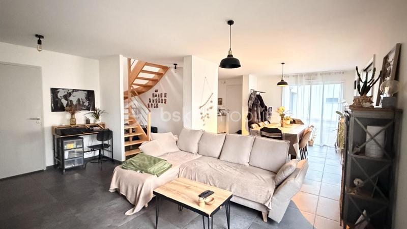 Maison - 96 m² - 5 pièces