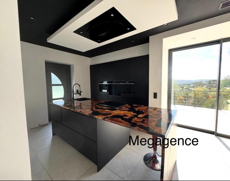 Maison traditionnelle - 110 m² - 4 pièces