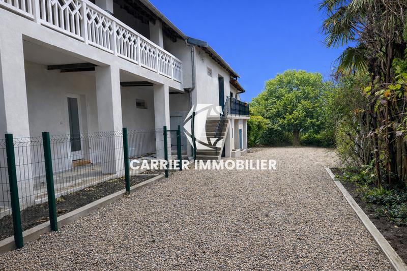 Propriété - 250 m² - 17 pièces