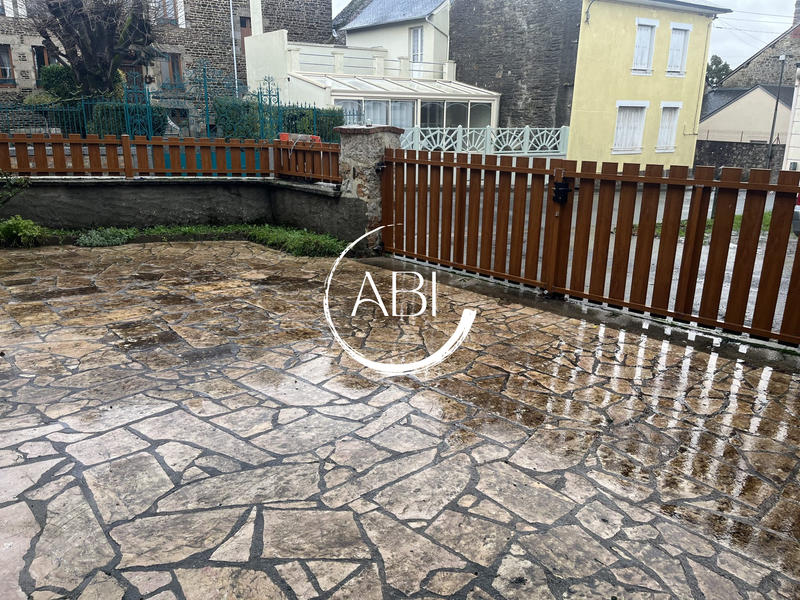 Maison - 105 m² - 4 pièces