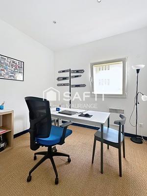 Local commercial - 83 m² - 9 pièces