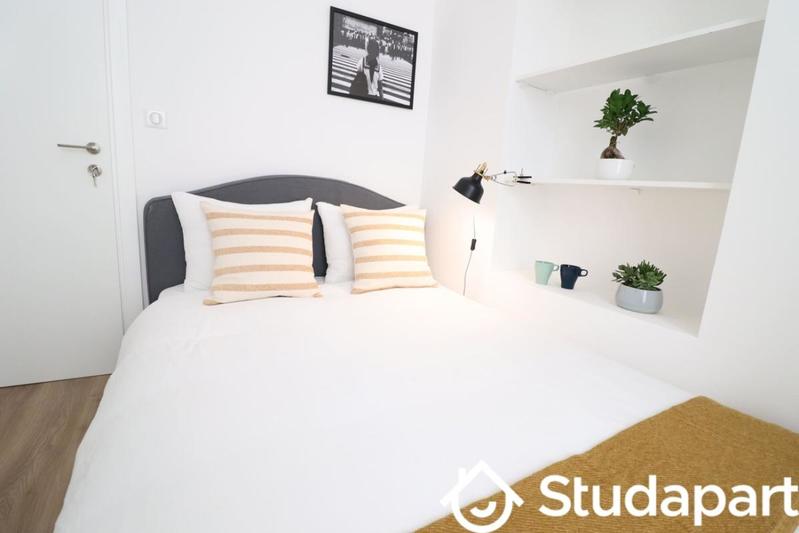 Chambre - 10 m² - 1 pièce