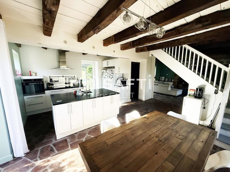 Maison - 136 m² - 6 pièces