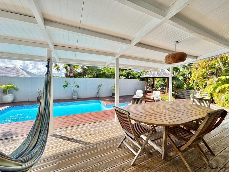 Maison - 94 m² - 5 pièces