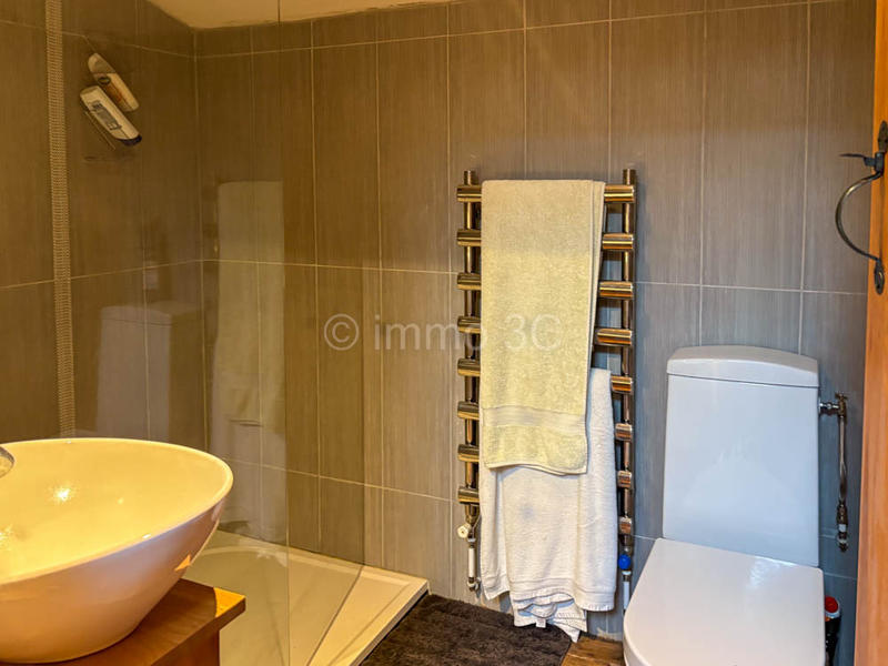 Maison en pierre - 190 m² - 6 pièces