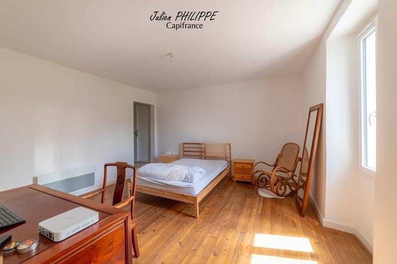 Maison - 247 m² - 7 pièces