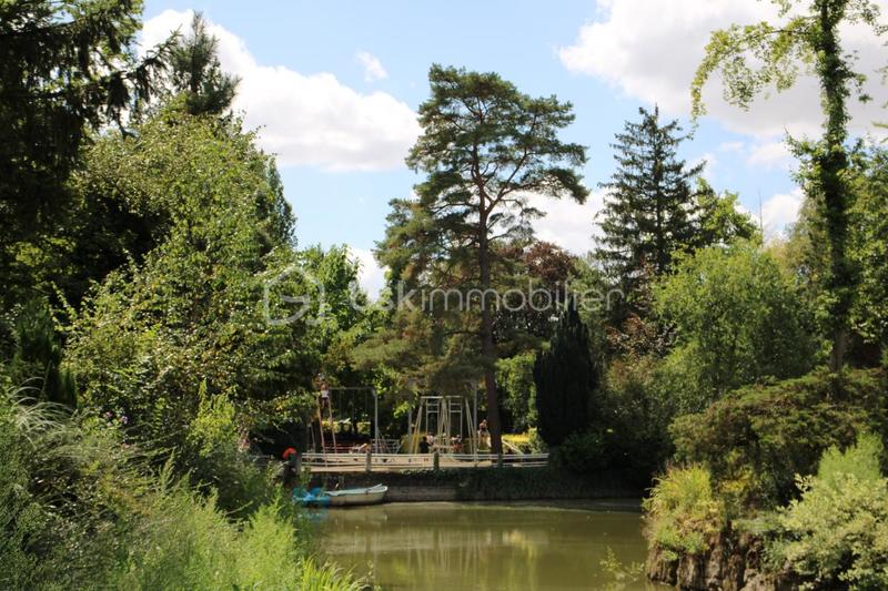 Demeure - 750 m² - 10 pièces