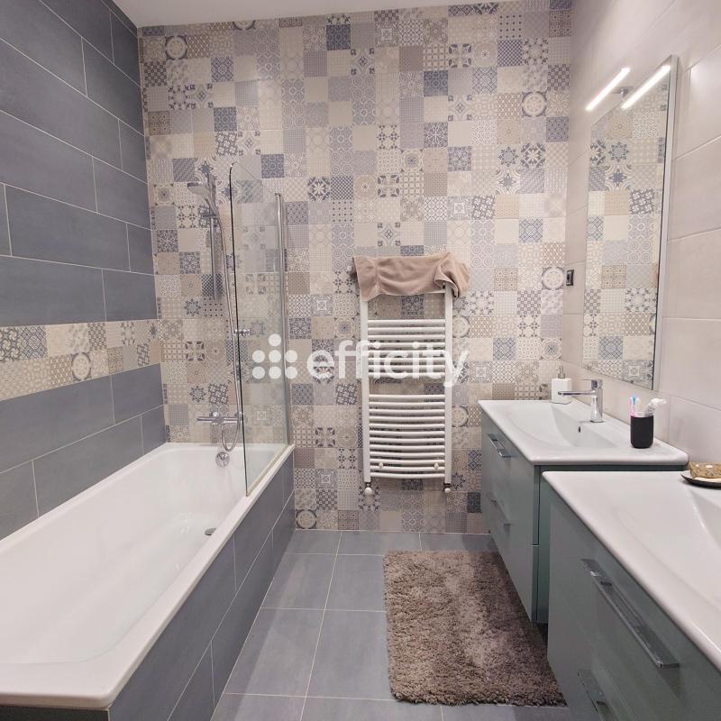 Appartement - 156 m² - 5 pièces