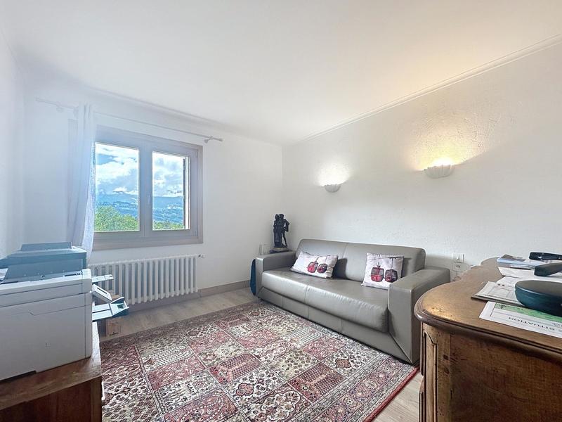 Appartement - 100 m² - 4 pièces