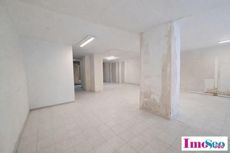 Local d'activité / Entrepôt - 521 m²