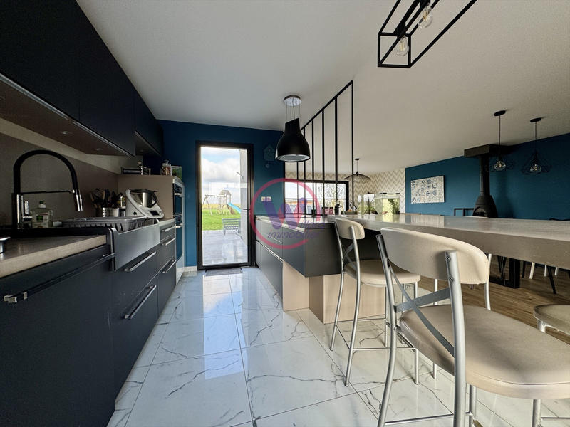 Maison - 150 m² - 5 pièces