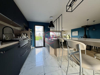 Maison - 150 m² - 5 pièces