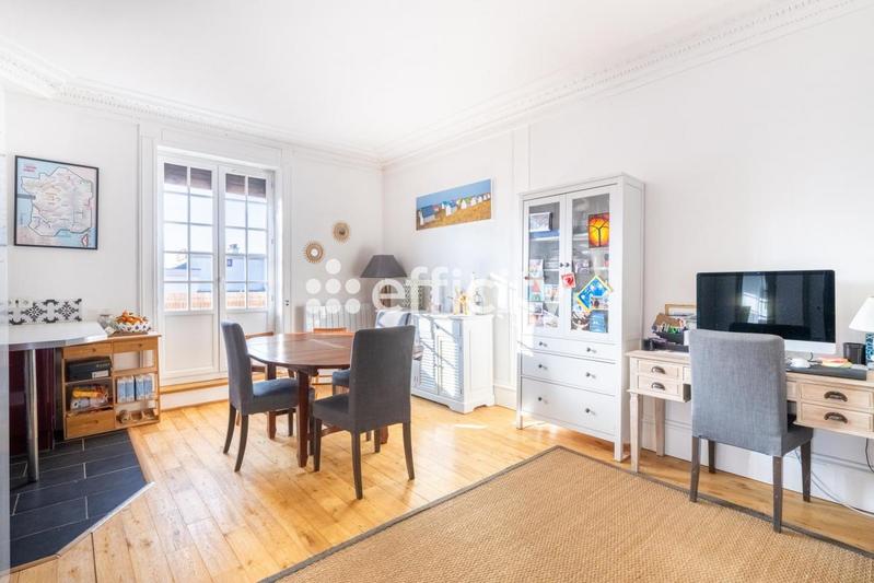 Appartement - 100 m² - 6 pièces