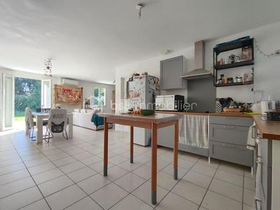 Maison - 98 m² - 4 pièces